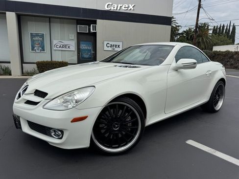 Used 2010 Mercedes-Benz SLK 350 image 2