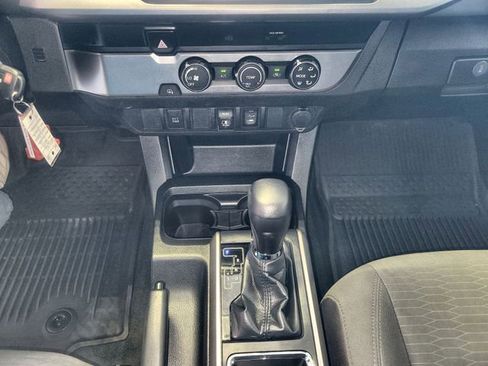 Used 2019 Toyota Tacoma SR5 RWD image 19