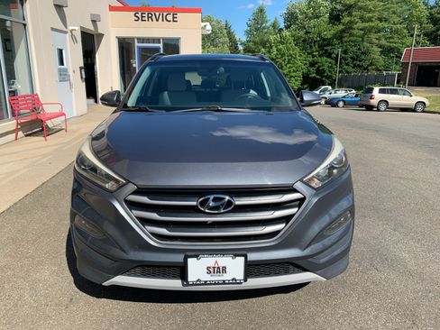Used 2017 Hyundai Tucson Value AWD/4WD image 2