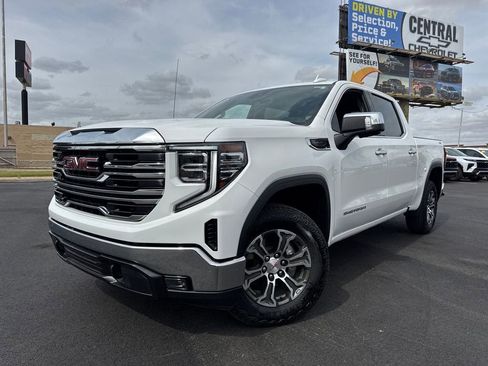 Used 2025 GMC Sierra 1500 SLT AWD/4WD image 1