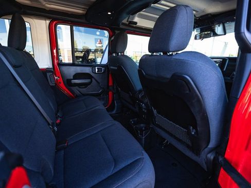 Used 2024 Jeep Wrangler Unlimited Rubicon image 29