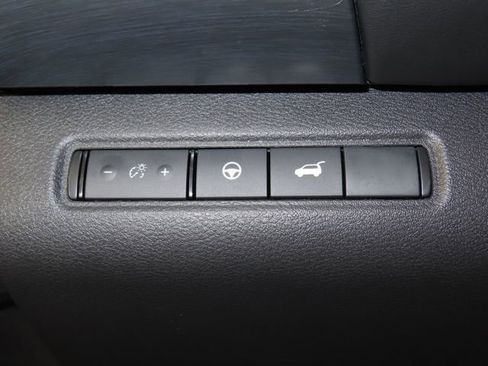 New 2026 Nissan Pathfinder SL image 22