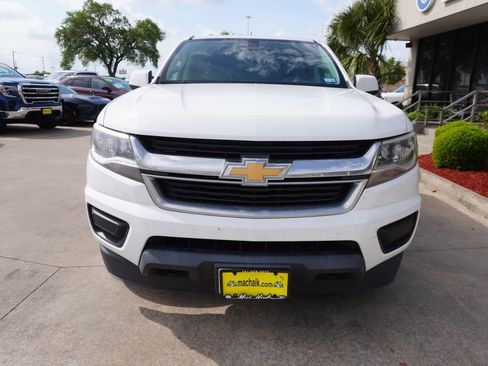 Used 2017 Chevrolet Colorado LT image 2