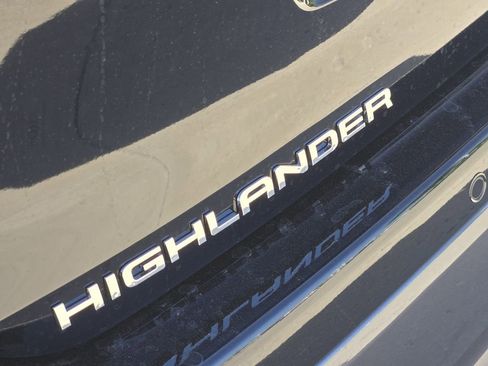 New 2026 Toyota Highlander Limited AWD/4WD image 8