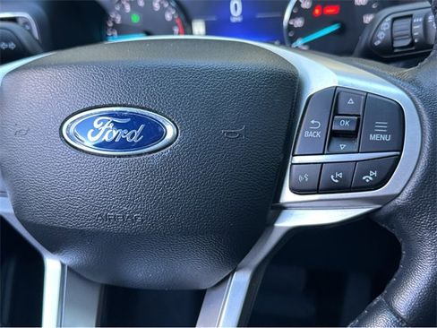 Certified 2022 Ford Explorer XLT w/ Equipment Group 202A image 27