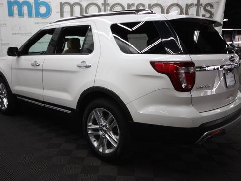 Used 2017 Ford Explorer Limited image 2