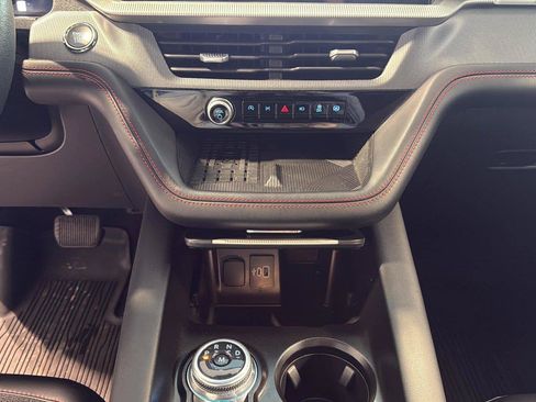 Used 2025 Ford Explorer ST AWD/4WD image 20