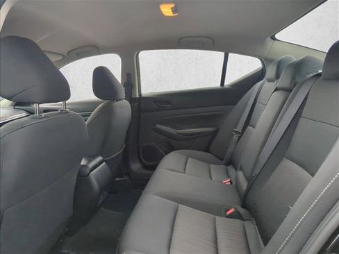 Used 2024 Nissan Altima 2.5 SV image 17