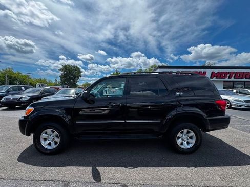 Used 2005 Toyota Sequoia SR5 AWD/4WD image 9