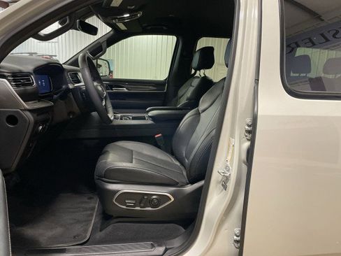 Used 2022 Jeep Wagoneer Series II image 15