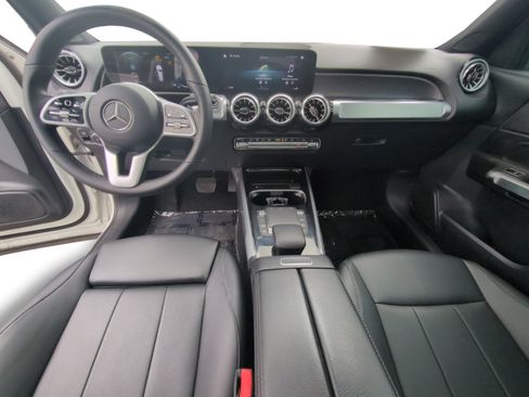 Used 2022 Mercedes-Benz GLB 250 4MATIC image 12