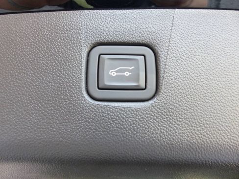 Used 2026 Chevrolet Blazer LT w/ Convenience Package AWD/4WD image 32
