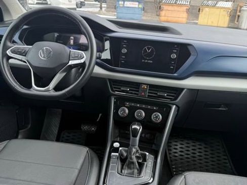 Used 2023 Volkswagen Taos SE image 27