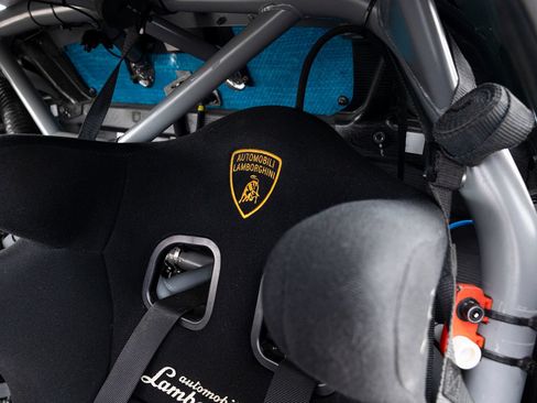 Used 2023 Lamborghini Huracan EVO RWD image 27