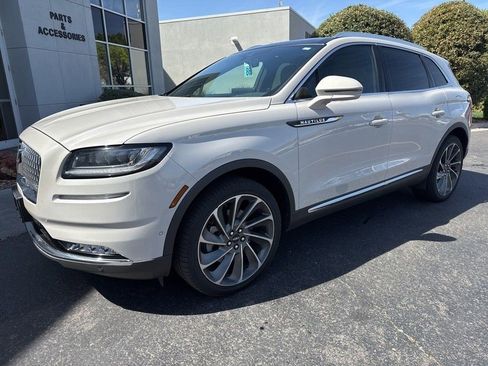 Used 2022 Lincoln Nautilus Reserve w/ Equipment Group 202A image 2