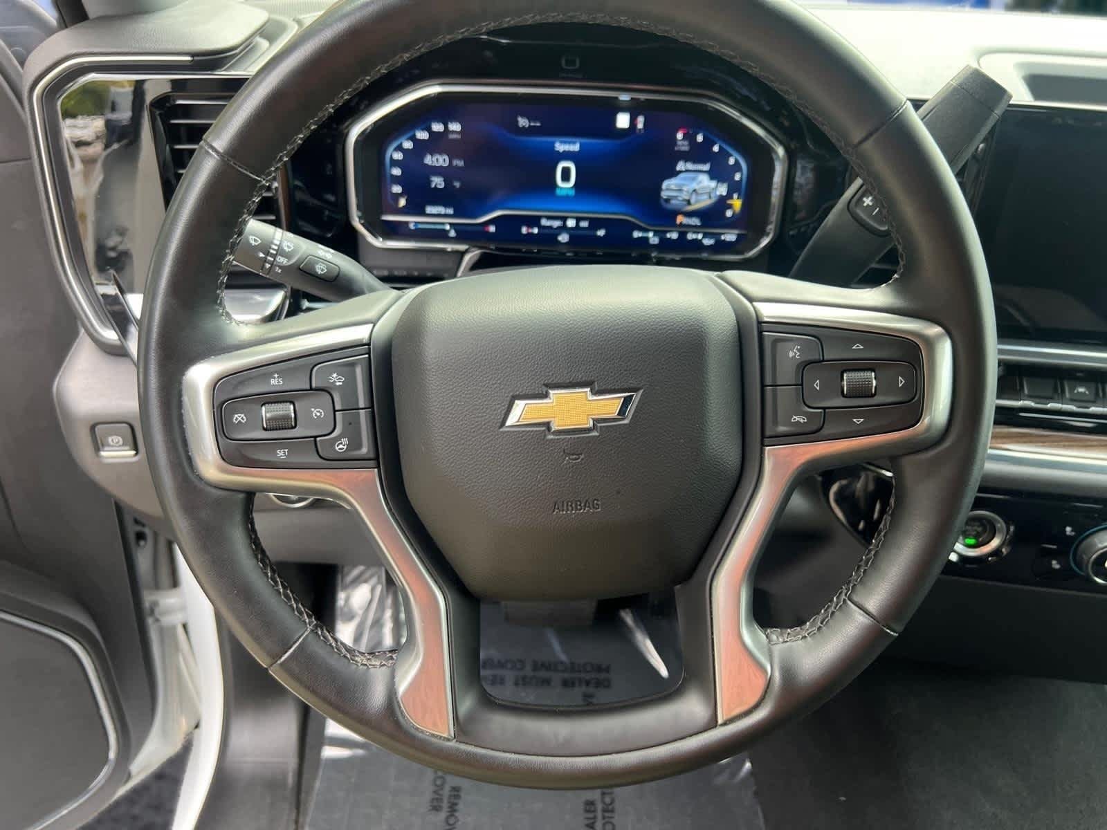 Used 2023 Chevrolet Silverado 1500 LT AWD/4WD image 16