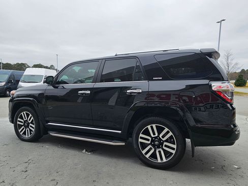 Used 2022 Toyota 4Runner Limited image 5