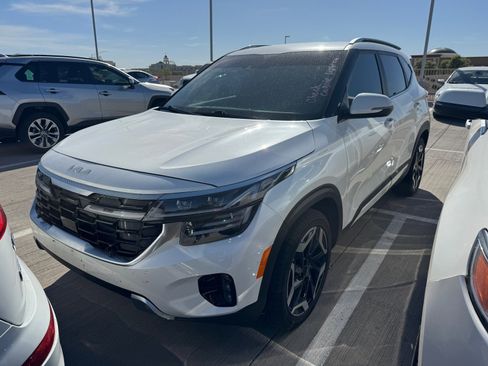 Certified 2024 Kia Seltos SX image 2