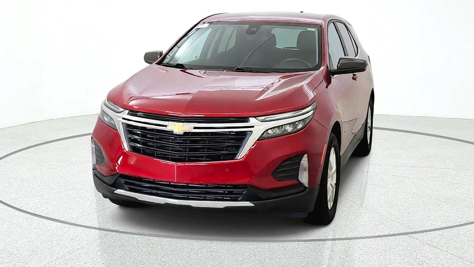 Used 2024 Chevrolet Equinox LT FWD image 3