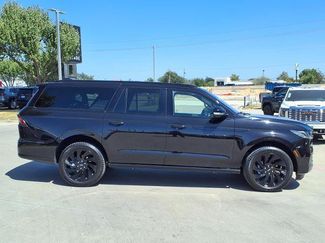 Used 2025 Lincoln Navigator L Reserve w/ Jet Appearance Package AWD/4WD video 2