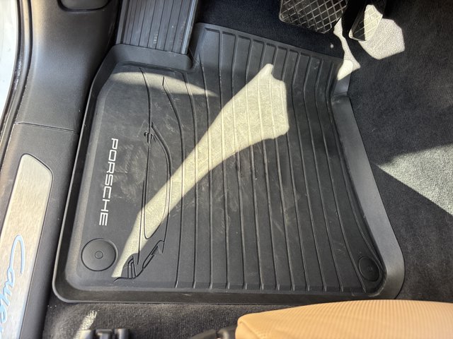 Used 2024 Porsche Cayenne AWD/4WD image 24