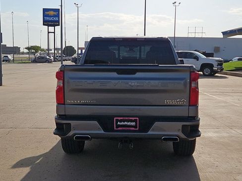 Used 2019 Chevrolet Silverado 1500 High Country w/ High Country Premium Package AWD/4WD image 7