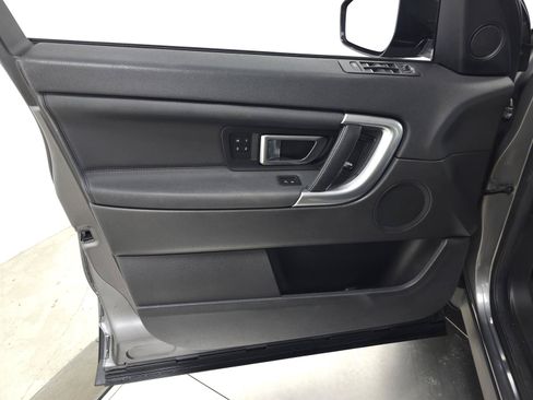 Used 2019 Land Rover Discovery Sport HSE AWD/4WD image 12