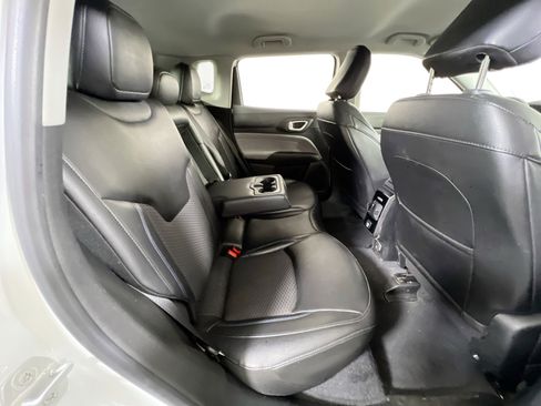 Used 2022 Jeep Compass Latitude AWD/4WD image 24