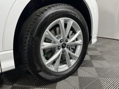 Used 2025 Audi Q3 2.0T Premium w/ Convenience Package image 11