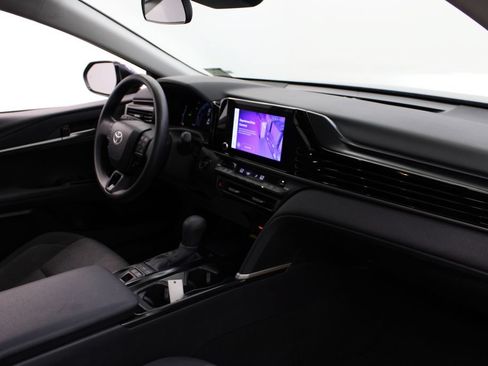 Used 2025 Toyota Camry LE FWD image 23