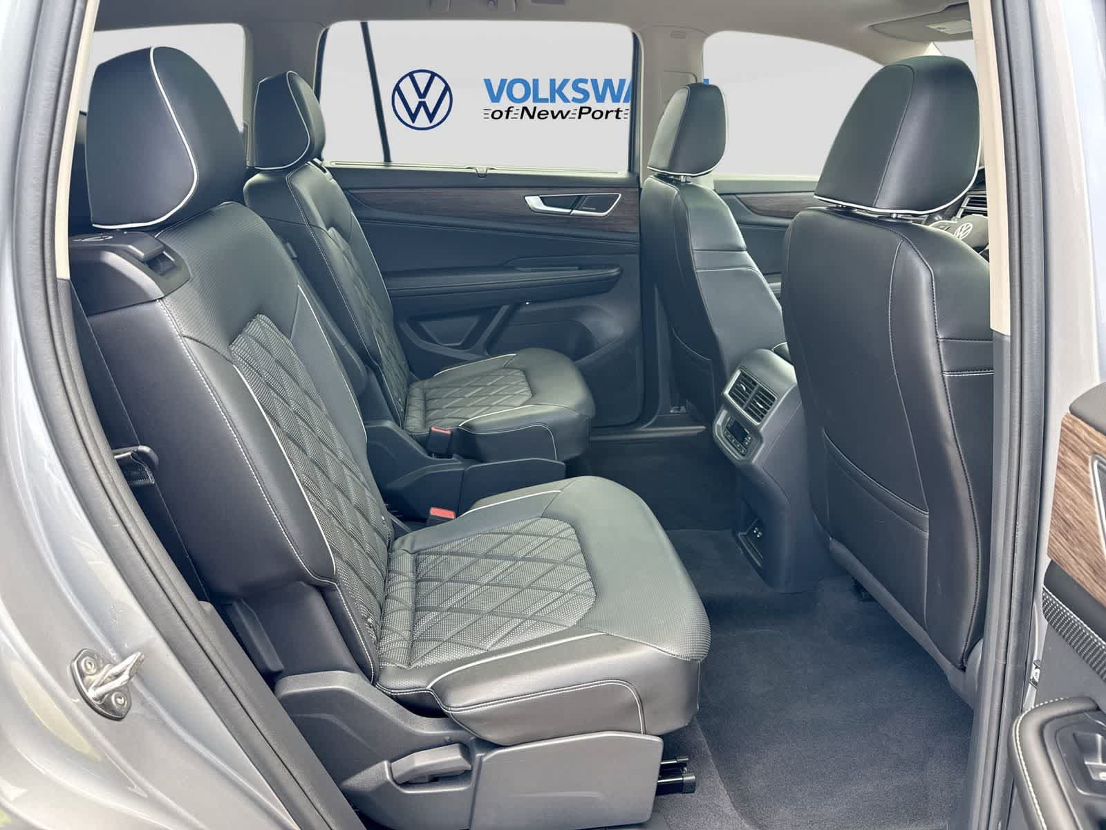 Used 2024 Volkswagen Atlas SEL Premium R-Line AWD/4WD image 27