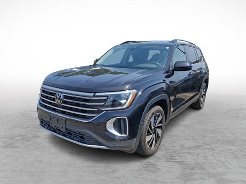 Used 2025 Volkswagen Atlas SE FWD image 1