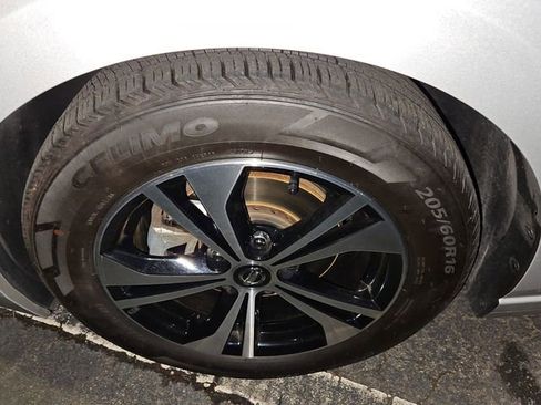 Used 2023 Nissan Sentra SV image 10