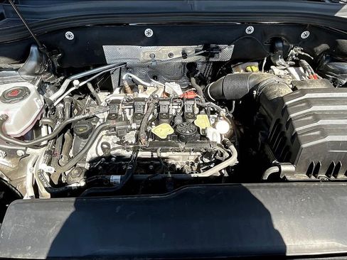 Used 2024 Volkswagen Atlas Cross Sport SE image 12