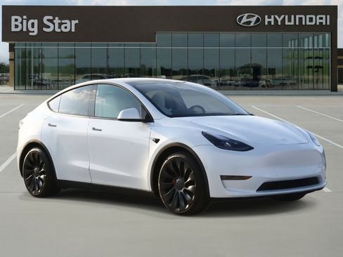 Used 2022 Tesla Model Y Performance image 6