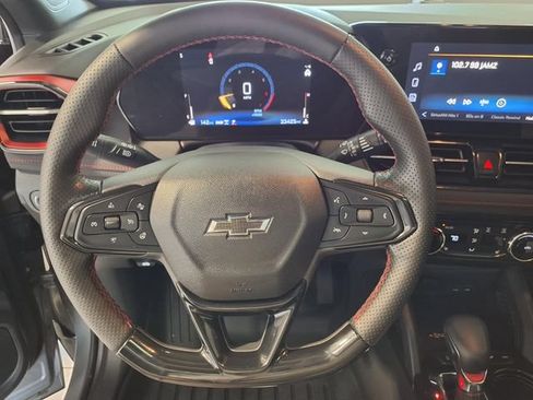 Used 2024 Chevrolet TrailBlazer RS w/ Convenience Package AWD/4WD image 8