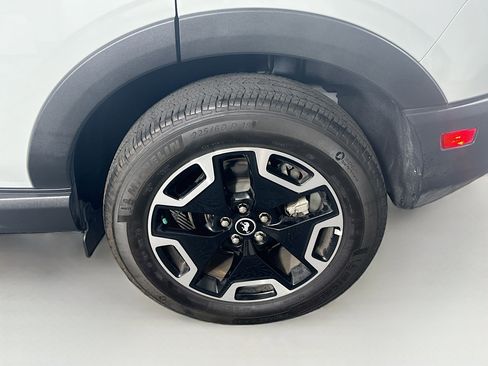 Used 2024 Ford Bronco Sport Outer Banks w/ Tech Package image 11