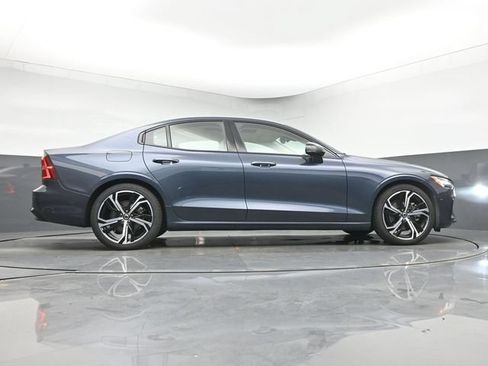 Used 2024 Volvo S60 B5 Plus w/ Climate Package FWD image 17