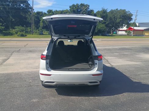 Used 2023 Mitsubishi Outlander SE AWD/4WD image 5