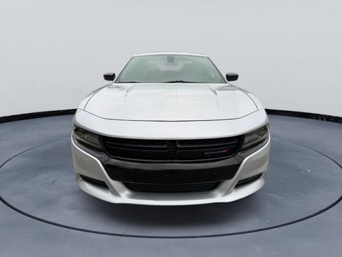 Used 2020 Dodge Charger SXT w/ Blacktop Package image 3