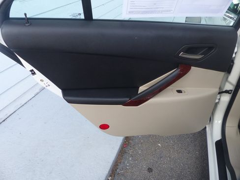 Used 2007 Pontiac G6 GT w/ Premium Package image 11