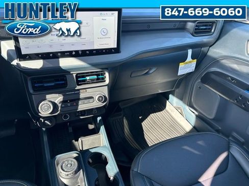 Used 2025 Ford Maverick Lobo image 13