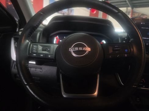 Used 2024 Nissan Rogue SL w/ SL Premium Package image 25