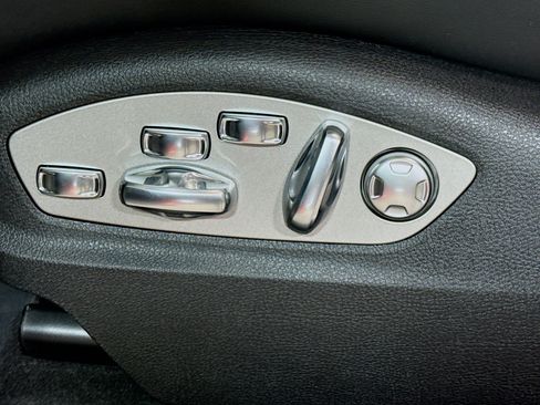 Certified 2026 Porsche Macan image 25