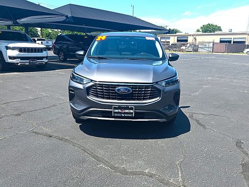 Used 2024 Ford Escape Active AWD/4WD image 2