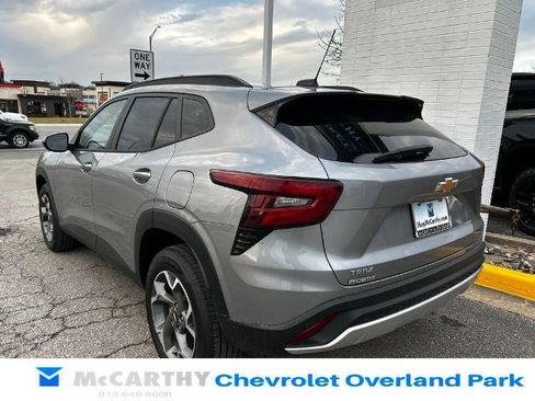 New 2025 Chevrolet Trax LT image 4