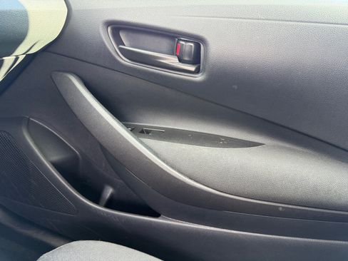 Used 2025 Toyota Corolla LE FWD image 16