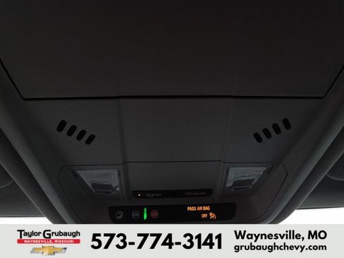 Used 2025 Chevrolet Blazer LT AWD/4WD image 24