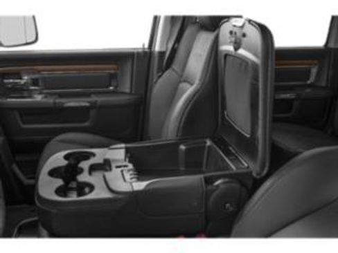 Used 2018 RAM 2500 Laramie w/ Snow Chief Group AWD/4WD image 9