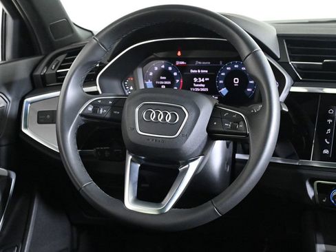 Certified 2025 Audi Q3 2.0T Premium w/ Convenience Package image 10